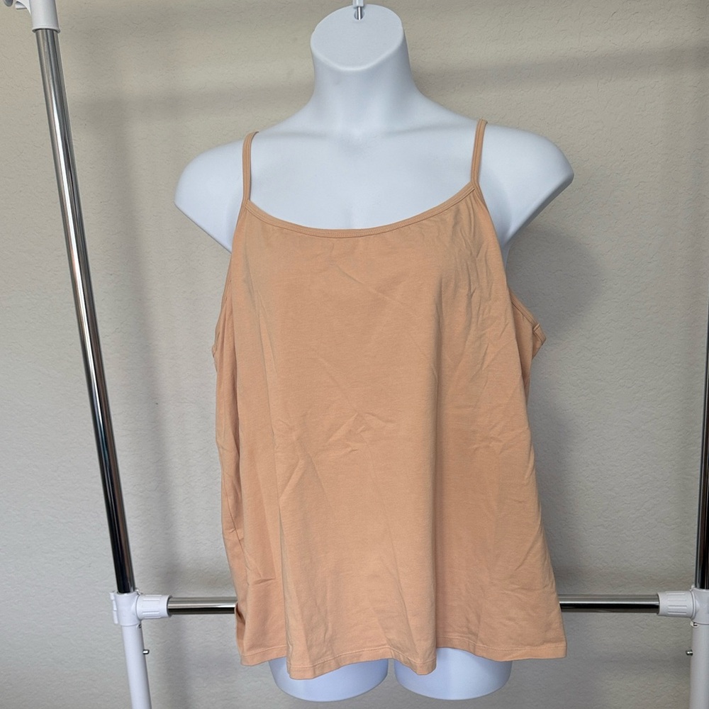 NWT Plus Size Women’s Tank Top Size 22/24